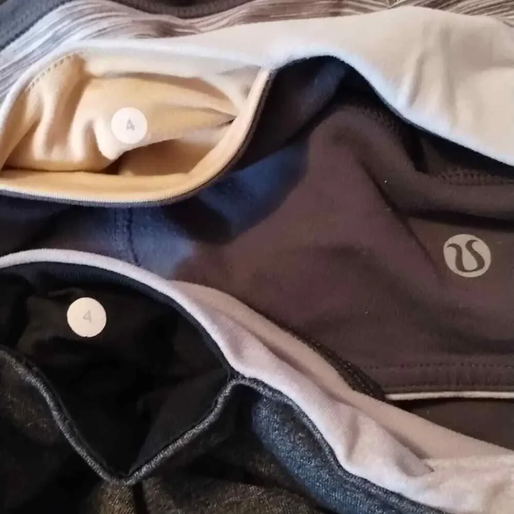 Lululemon LOT of TWO (2) Cropped Capri Gray Marled Leggings 4 (XS) REVERSIBLE